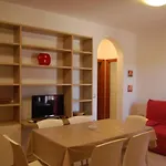 Lägenhet Estateabudoni